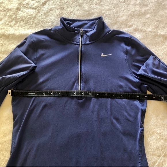 Nike. Dri-Fit Long Sleeve Half Zip. Purple. Small. - Picture 5 of 8